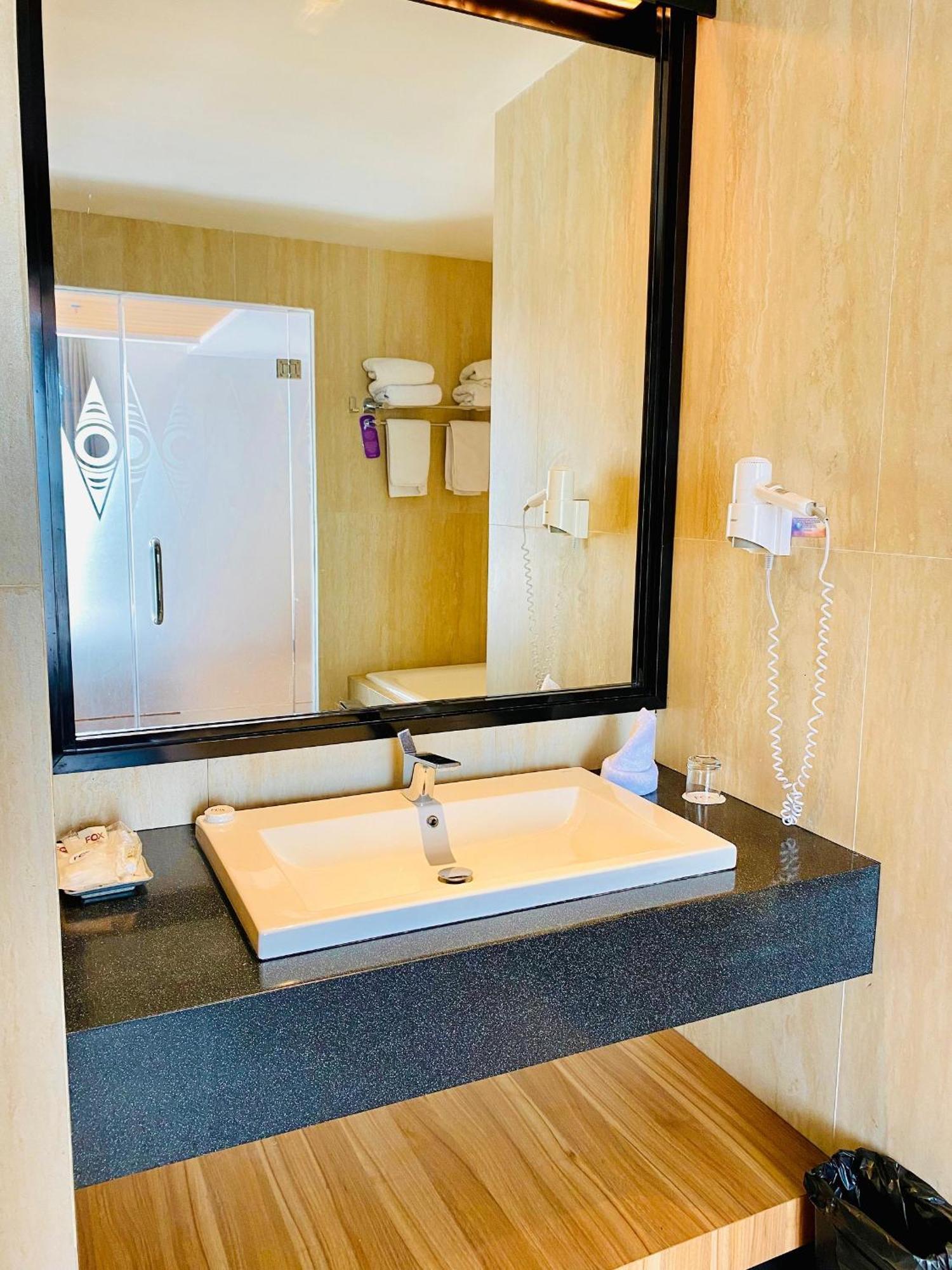 Fox Hotel Τζαγιαπούρα Εξωτερικό φωτογραφία